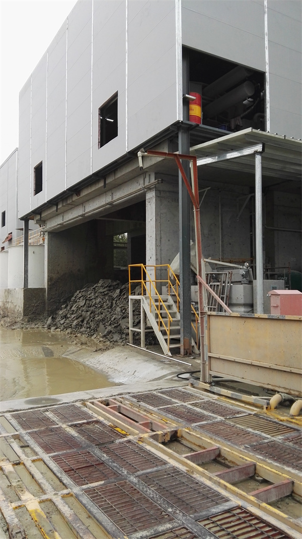 20基建隧道工程项目现场.jpg